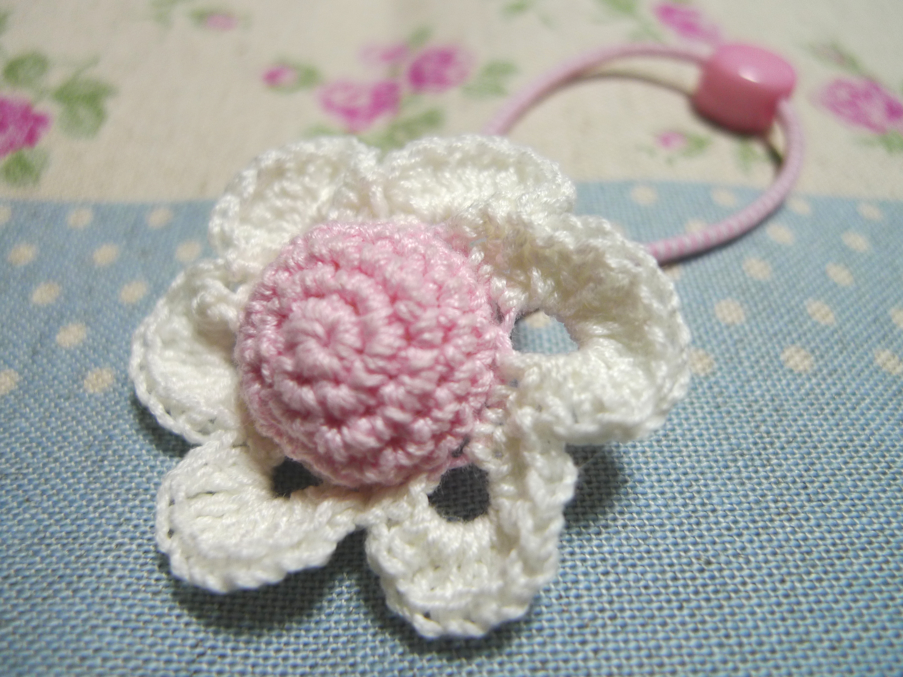 白×ピンクのお花ヘアゴム～花びら6枚ver.～ – かぎ針編みとわたし＊sunhana